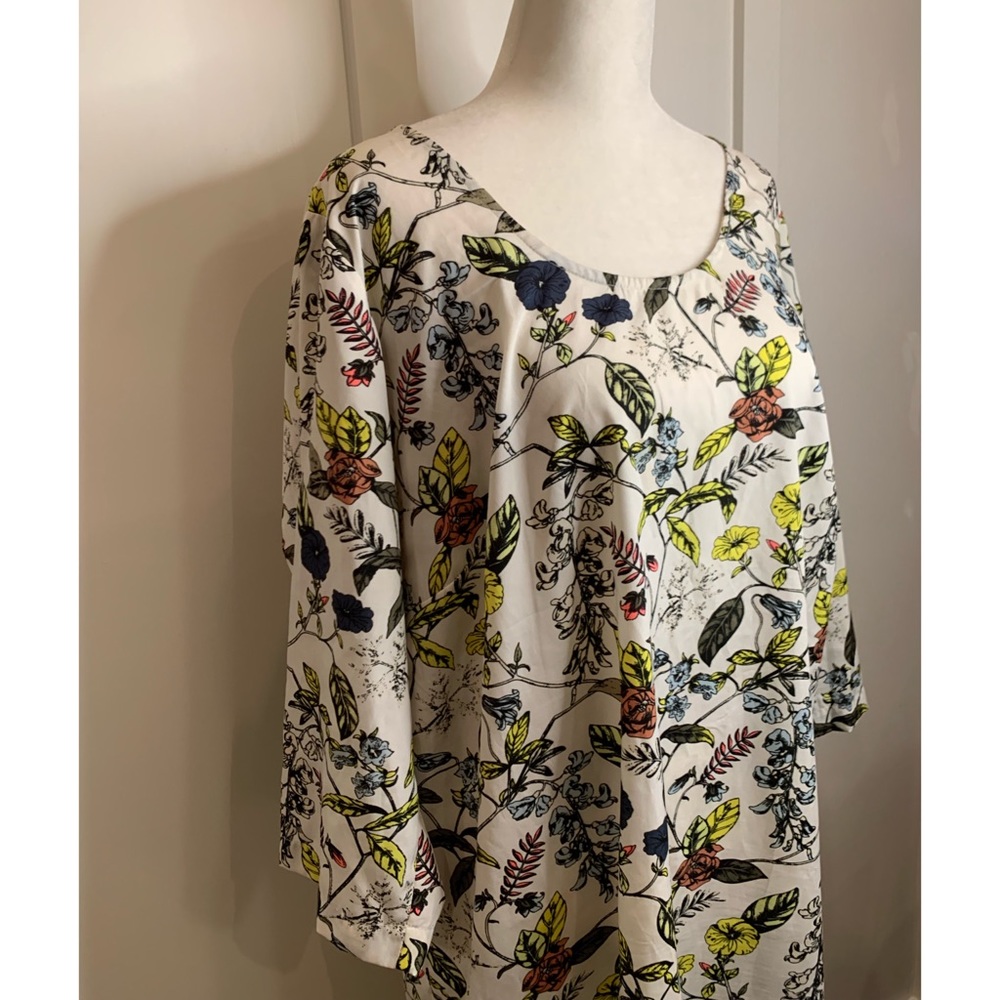 Junarose Flowered Dress, Size 14 - Picture 2 of 7